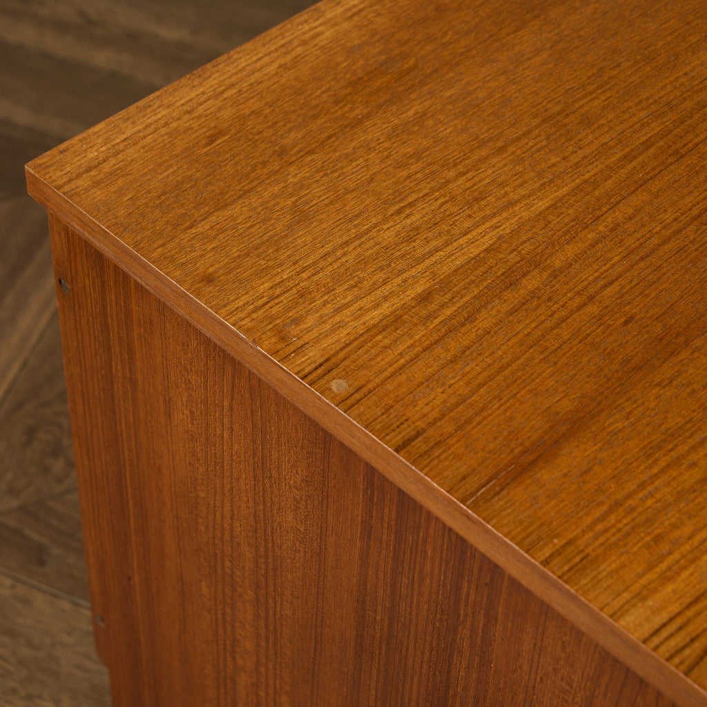 英国 ヴィンテージ キャビネット