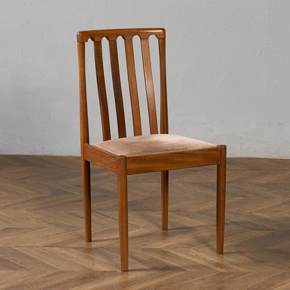 スラットバックチェア