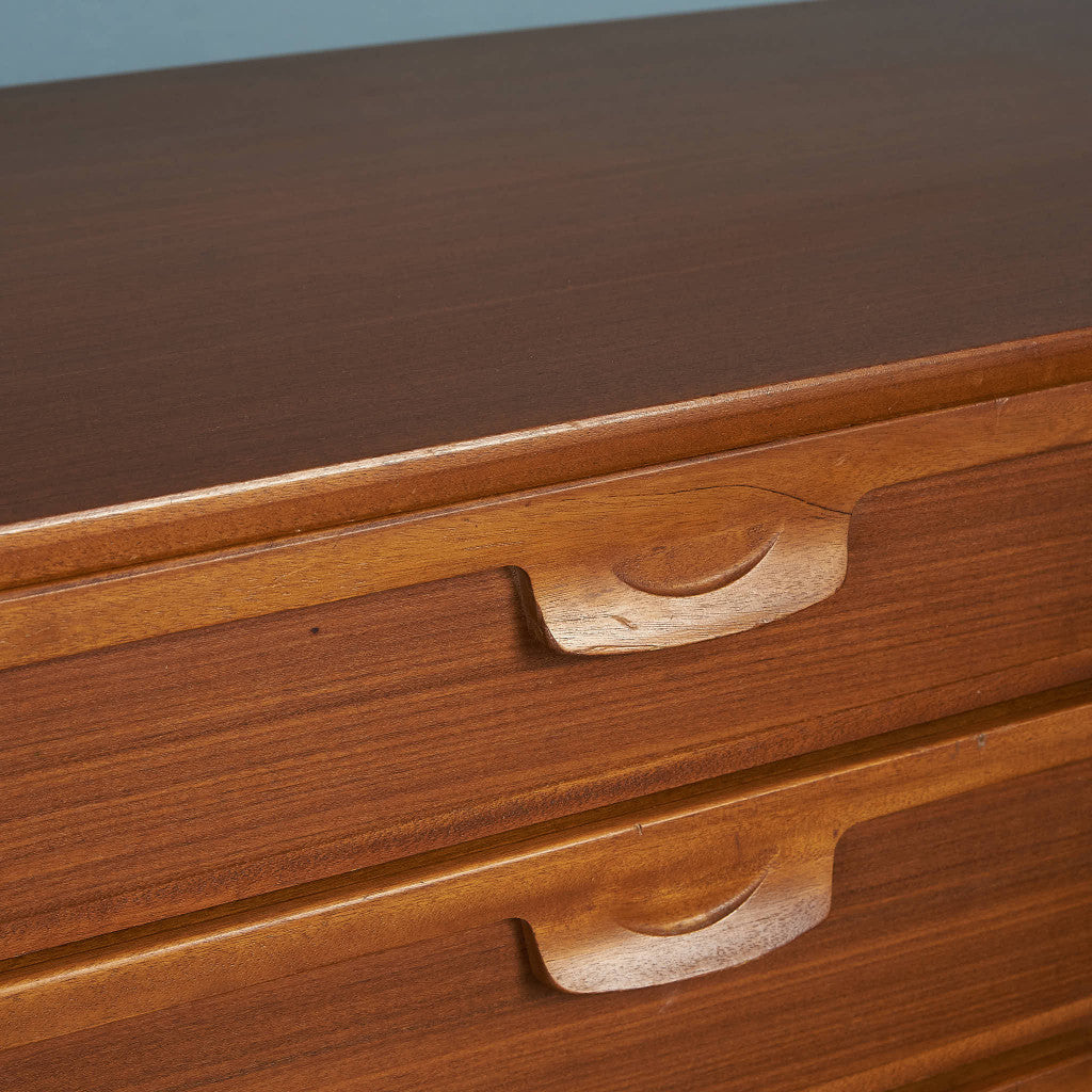 イギリスヴィンテージ サイドボード / カップボード