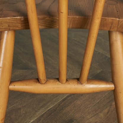 スティックバックチェア