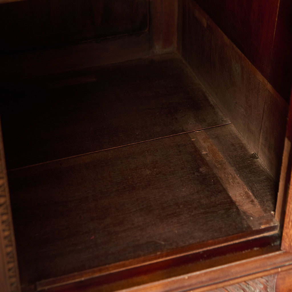 英国 クラシック ウォールナット サイドボード