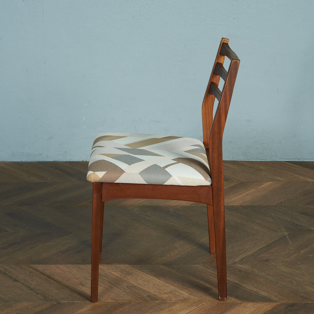 ヴィンテージ ダイニングチェア / 座面張替え済み (LUUM)