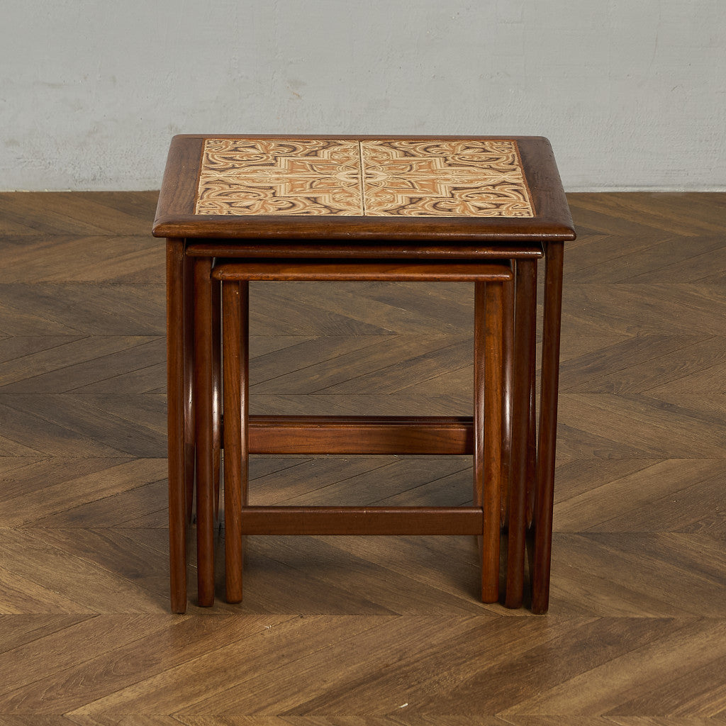 Astro ヴィンテージ タイルトップ ネストテーブル (3552D)