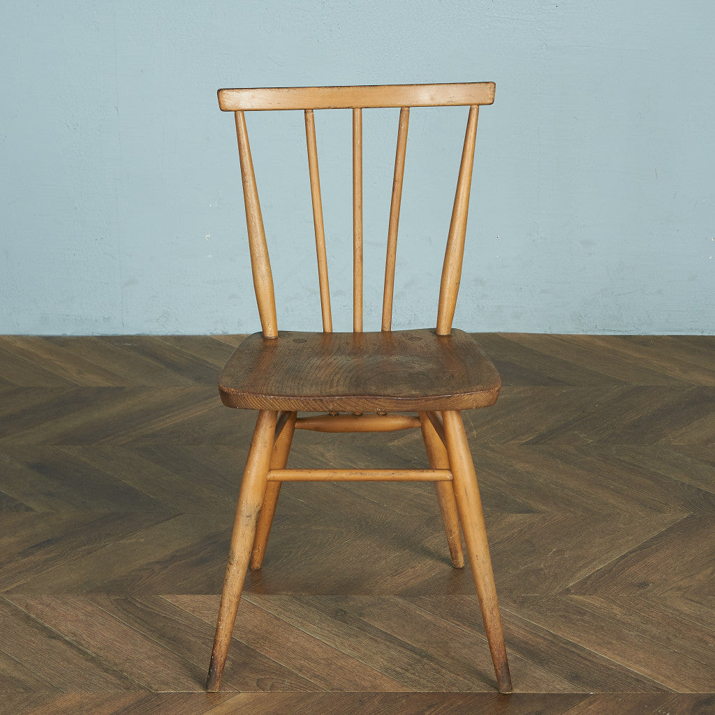 スティックバックチェア