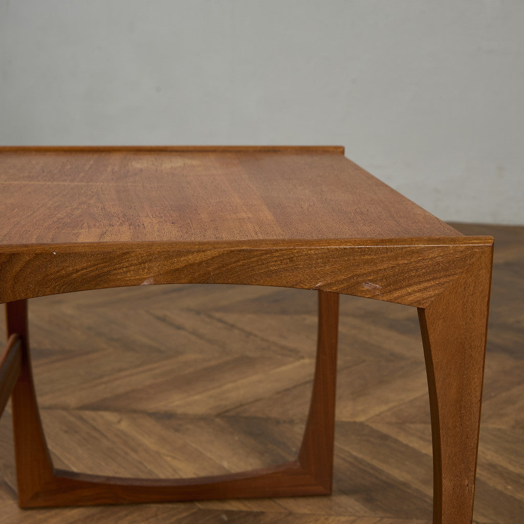 Quadrille ヴィンテージ ネストテーブル