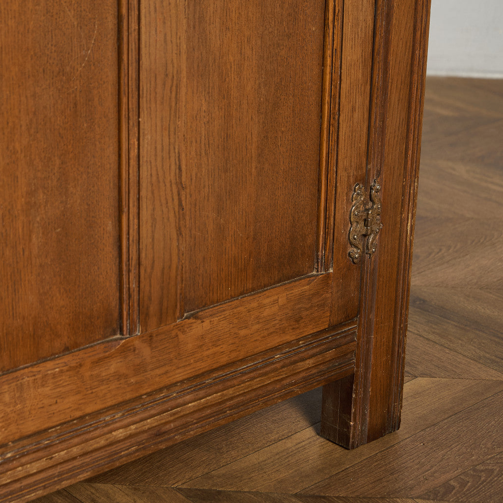 Gomme Furniture Wycombe ガラス キャビネット