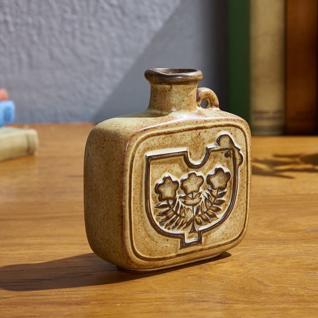 With a grip square Vase