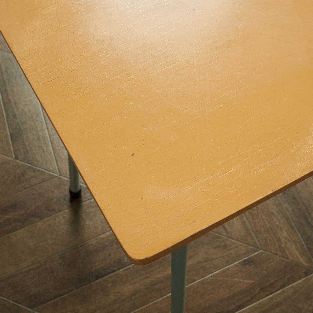 英国ヴィンテージ トライアングル センターテーブル / コーヒーテーブル #85362