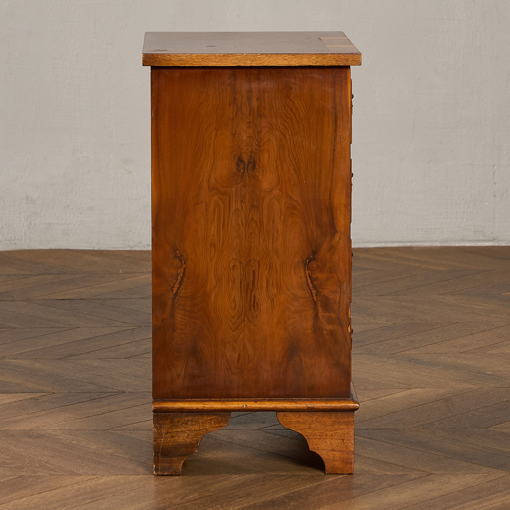 英国 クラシック サイドチェスト