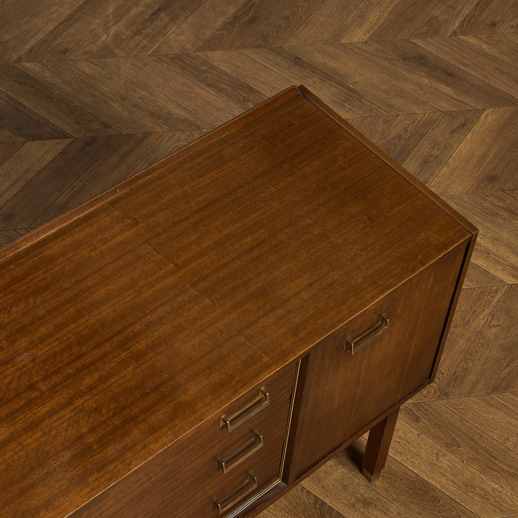 Brass-fitted Tola  ヴィンテージ サイドボード (4005)