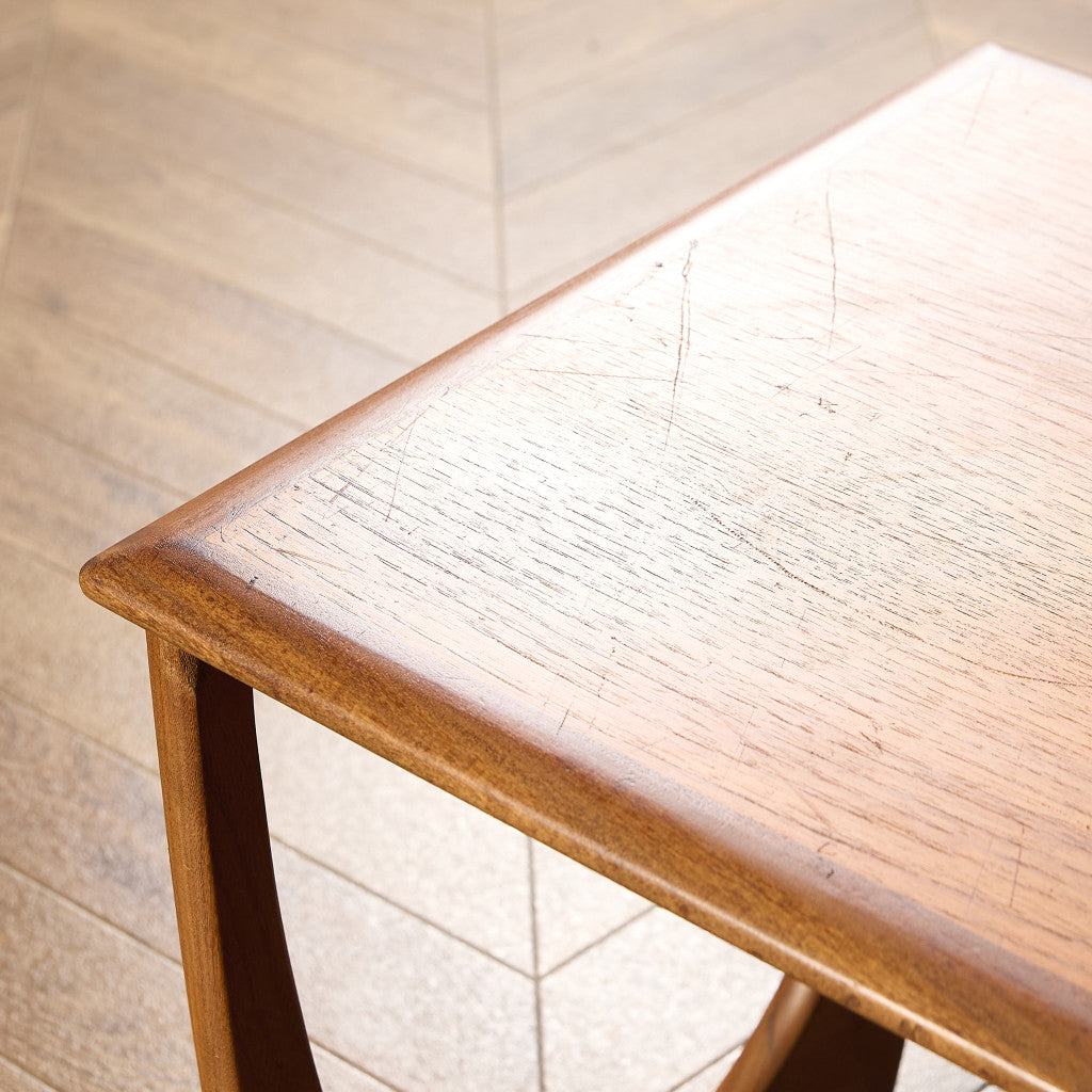 Astro タイルトップ ネストテーブル