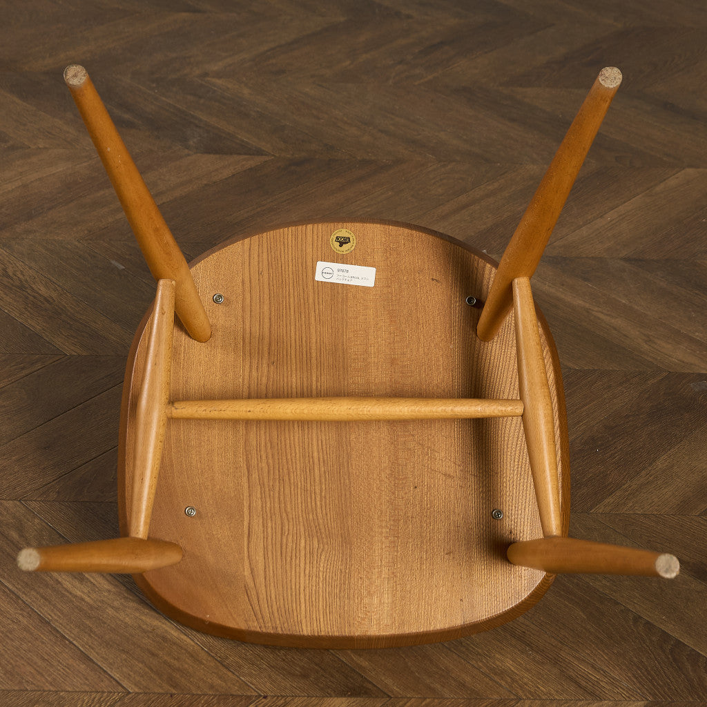 スワンバックチェア ラウンドゴールドラベル