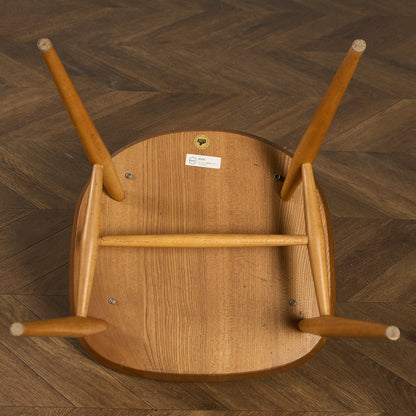 スワンバックチェア ラウンドゴールドラベル