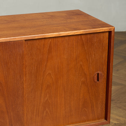 Hansen & Guldborg ヴィンテージ キャビネット カスタム アイアン ヘアピンレッグ