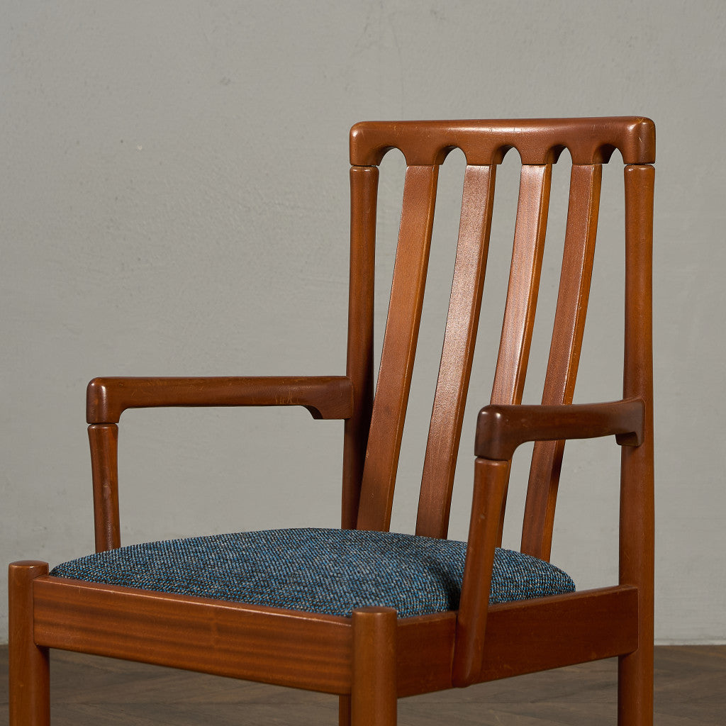 スラットバック アームチェア 座面張替え済み (LUUM)