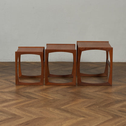 Quadrille ヴィンテージ ネストテーブル