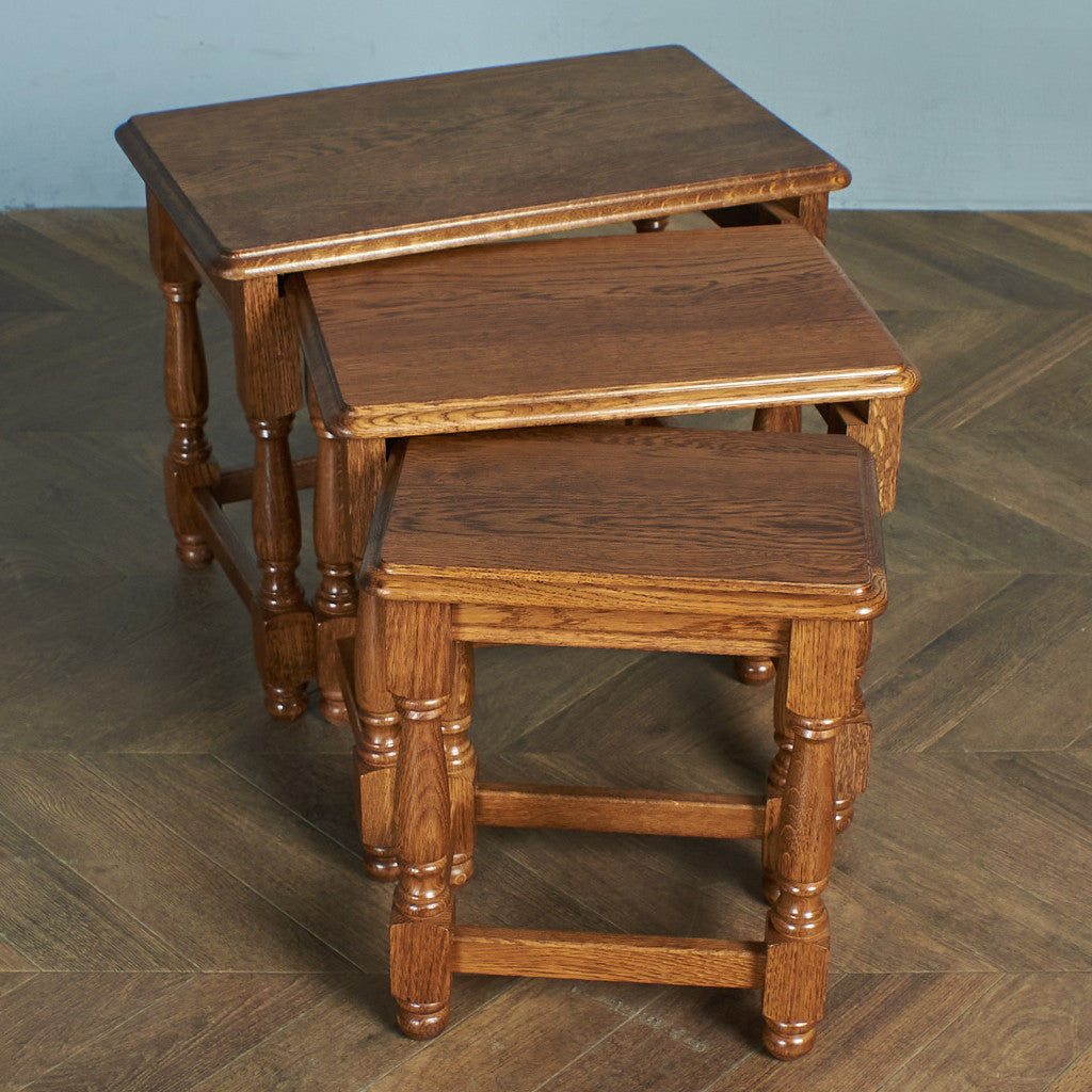 英国オールドビンテージ ネストテーブル