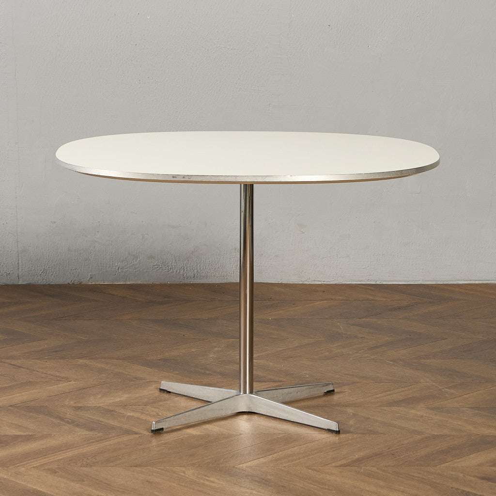 Fritz Hansen A603 Super-circular Table スーパー円テーブル