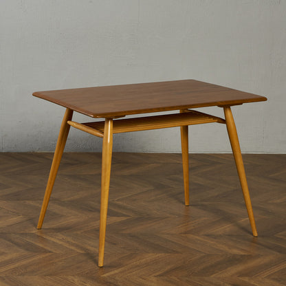 ブレックファストテーブル