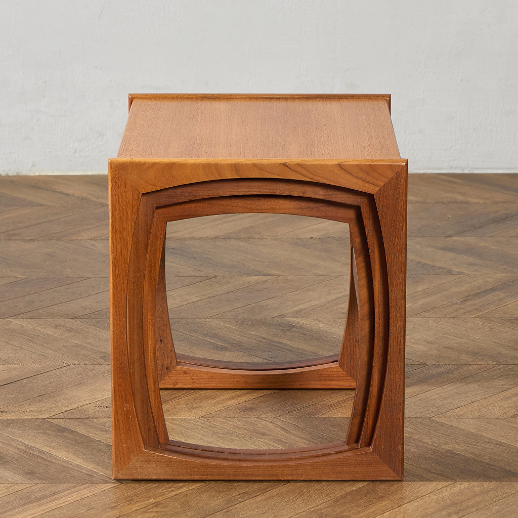 Quadrille ヴィンテージ ネストテーブル