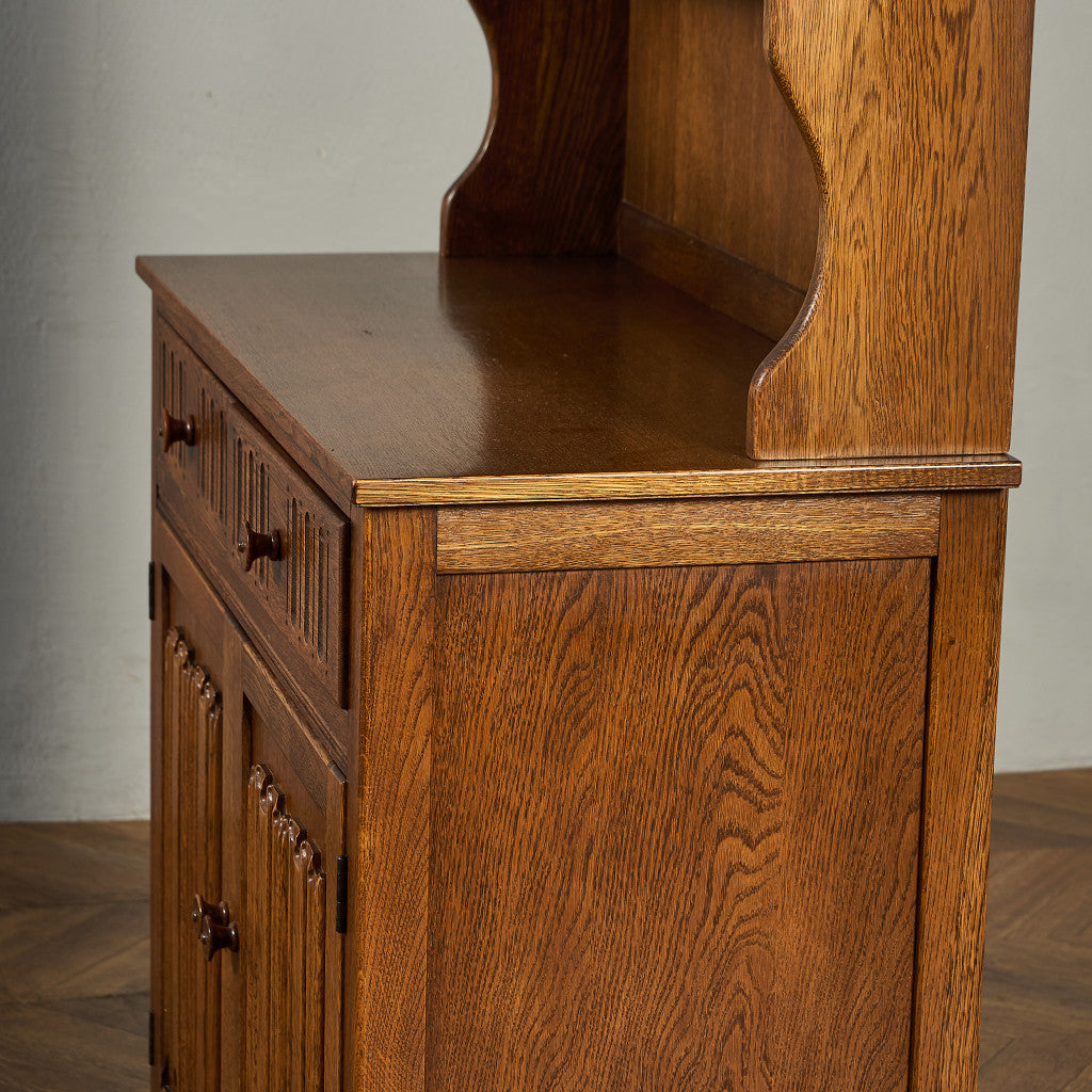 英国クラシック ウェルシュドレッサー  食器棚