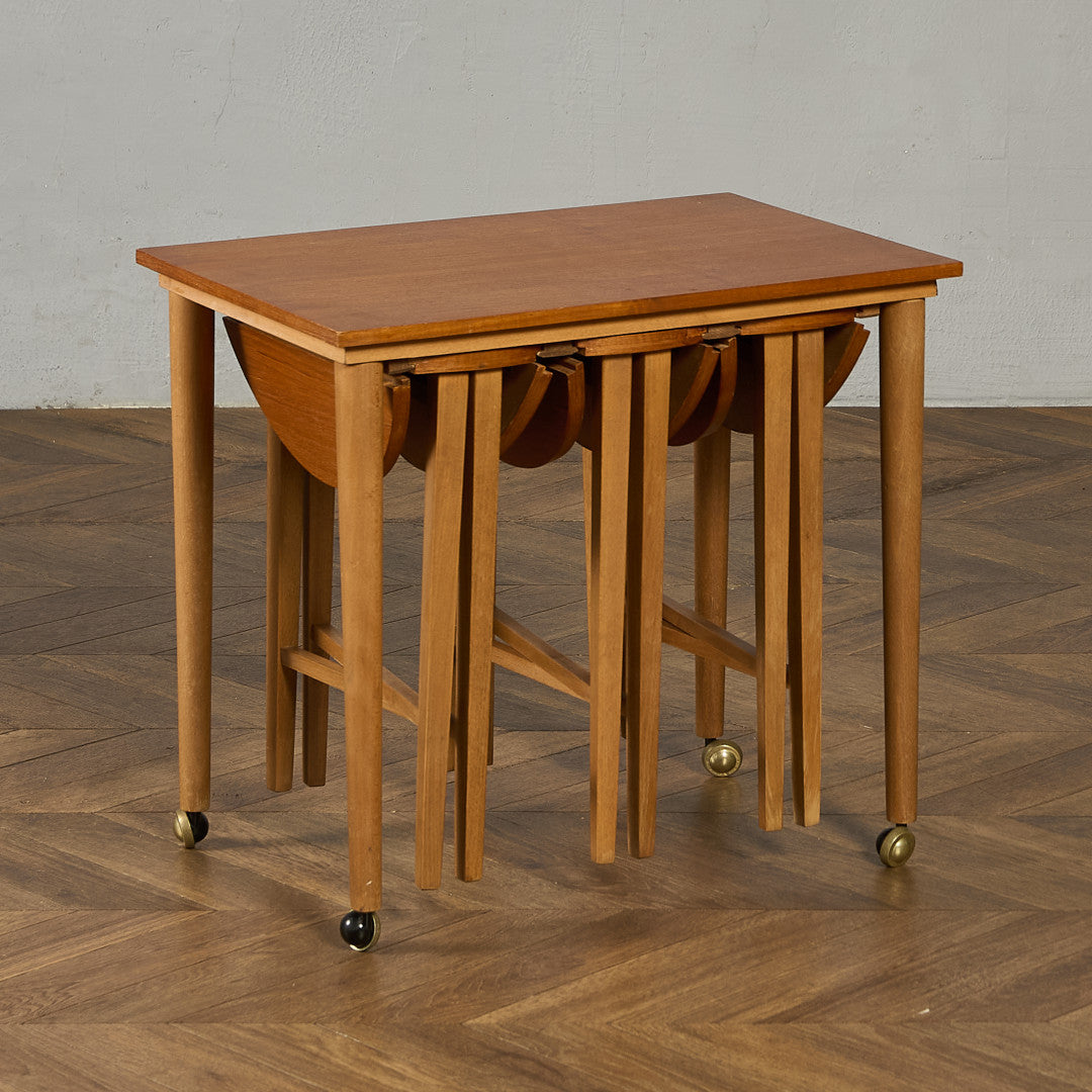 Novy Domov ヴィンテージ ネストテーブル