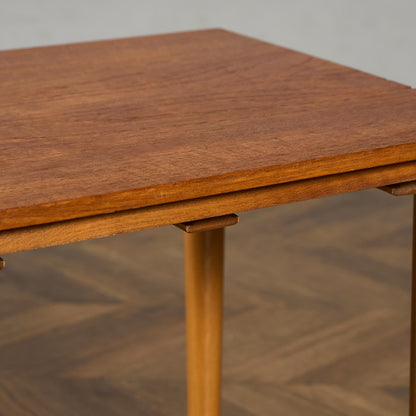 Novy Domov社 Poul Hundevad ネストテーブル