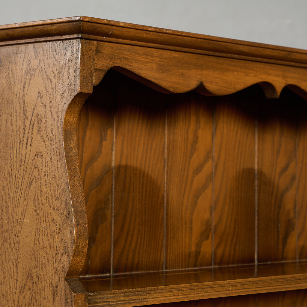 L. Marcus Ltd.  ウェルシュドレッサー 食器棚