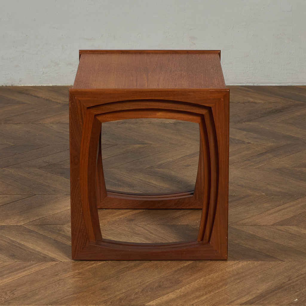 Quadrille ヴィンテージ ネストテーブル