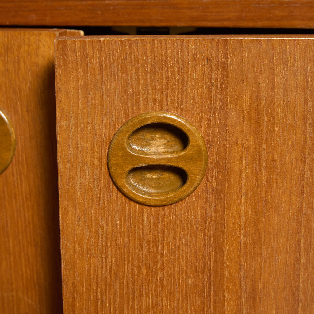 英国 ヴィンテージ キャビネット