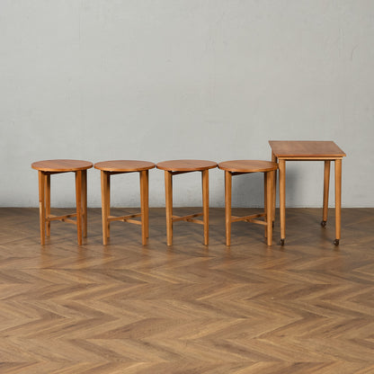 Novy Domov ヴィンテージ ネストテーブル