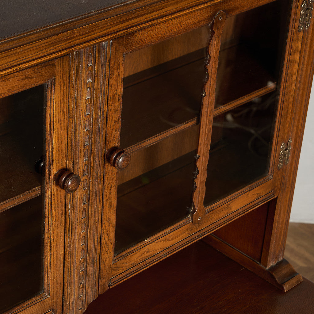 Gomme Furniture Wycombe ガラス キャビネット