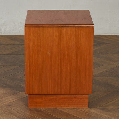 Fresco ナイトテーブル