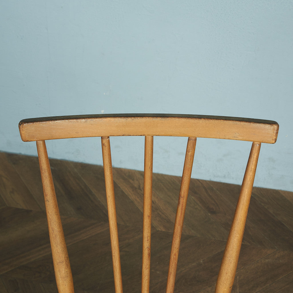 スティックバックチェア