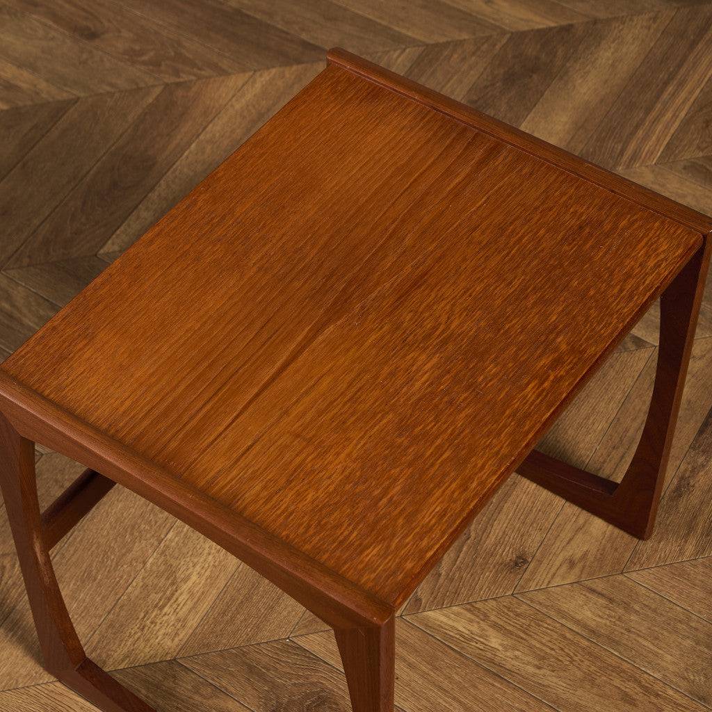 Quadrille ヴィンテージ ネストテーブル