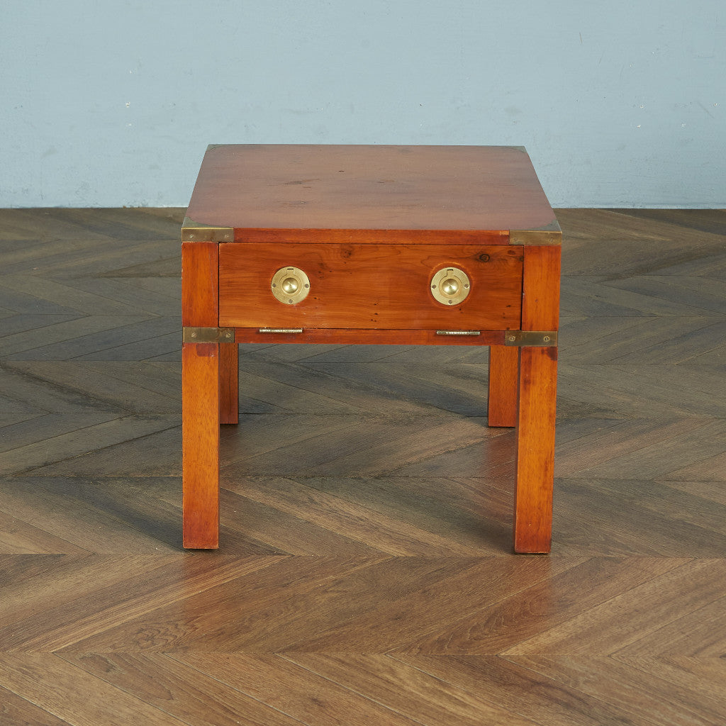 英国ヴィンテージ ベッドサイドキャビネット