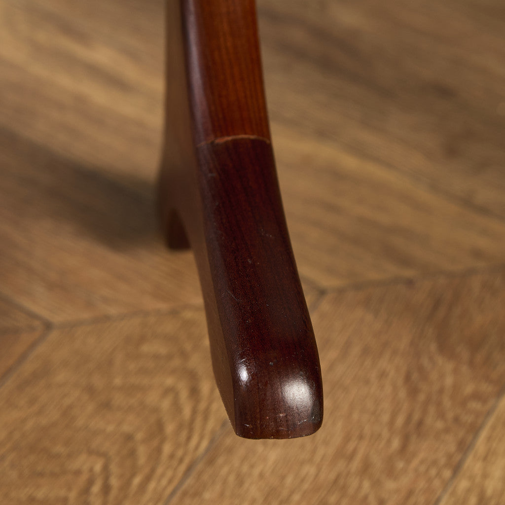 Fresco ホエールレッグ ドレッシングスツール (6820)