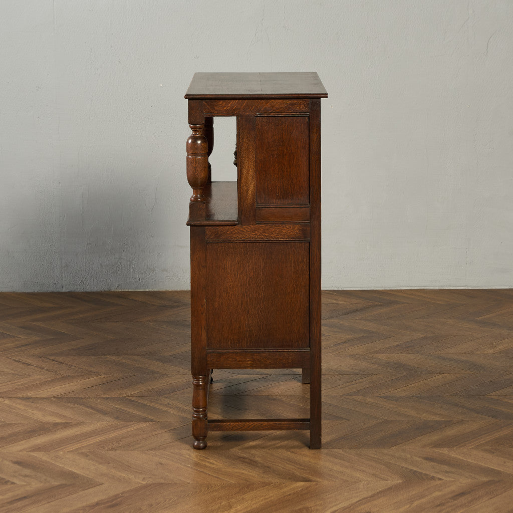 英国 クラシック コートカップボード