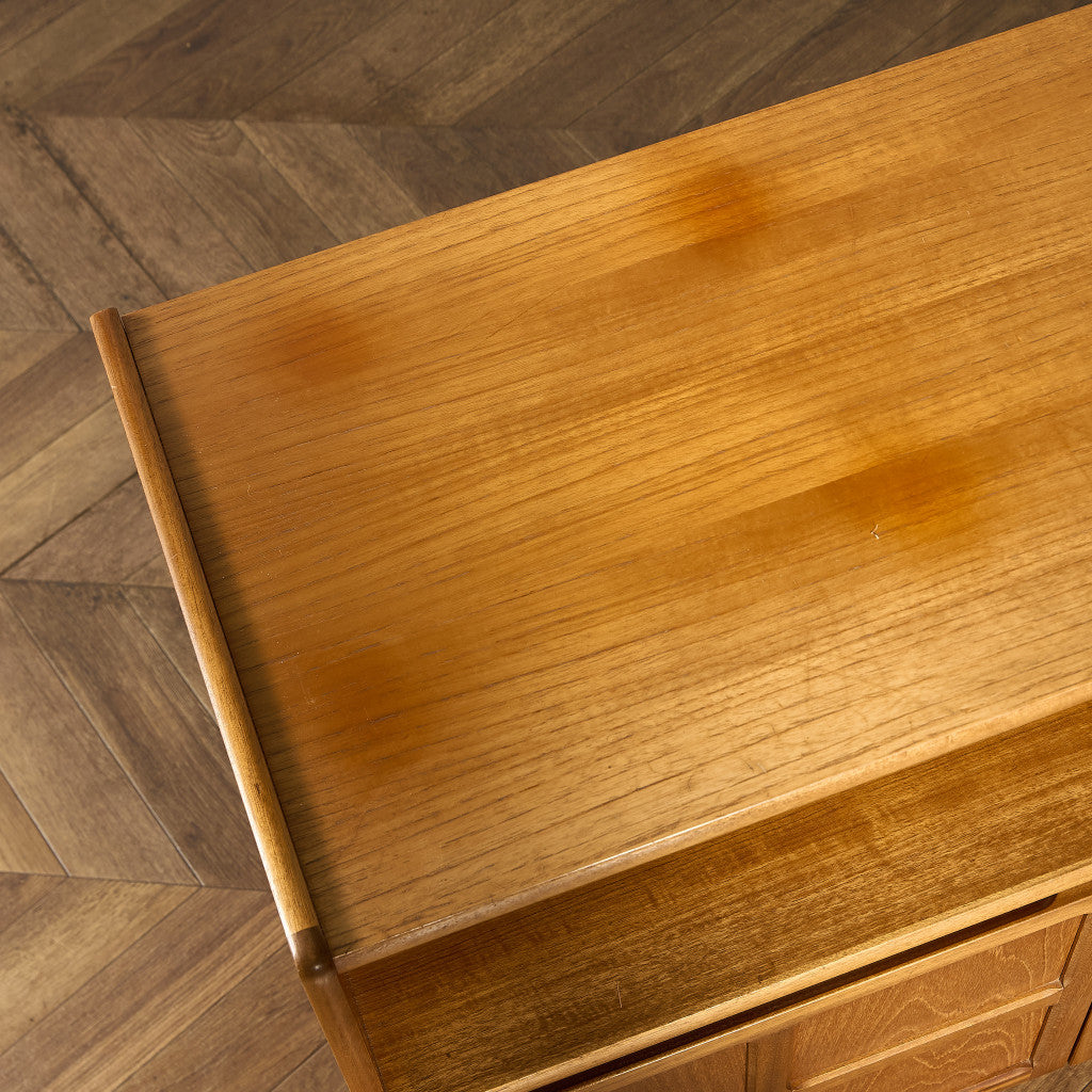 十字扉 ヴィンテージ キャビネット