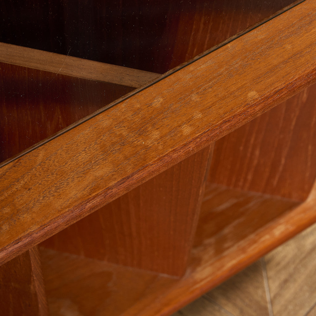 デンマーク ヴィンテージ マガジンラック付き コーヒーテーブル