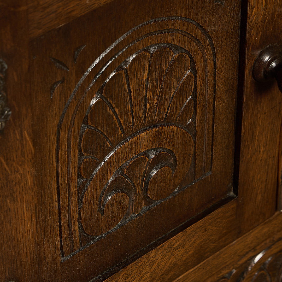 英国 クラシック オーク サイド キャビネット