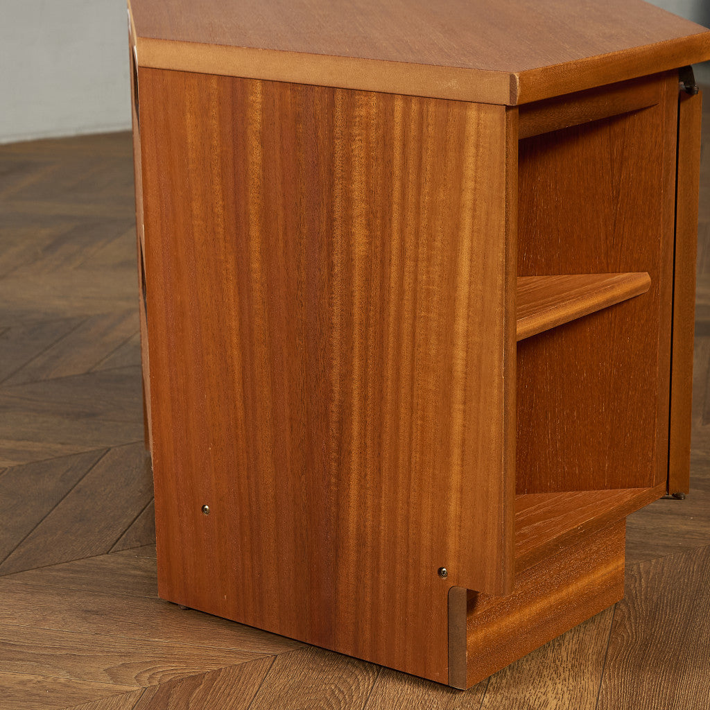 ヴィンテージ コーナー AVボード