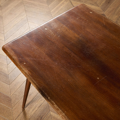 ブレックファストテーブル