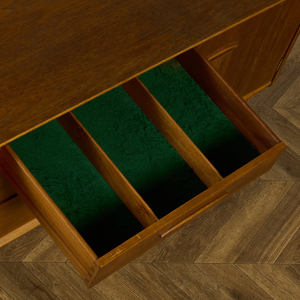 ヴィンテージ サイドボード