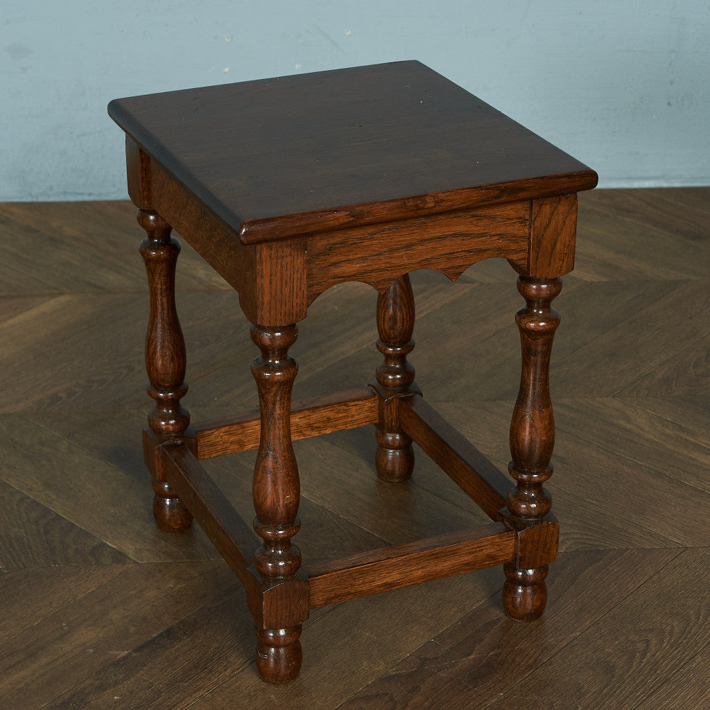 British classic oak nesting table #81756