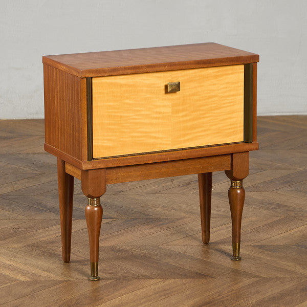 英国 ヴィンテージ ベッドサイドキャビネット