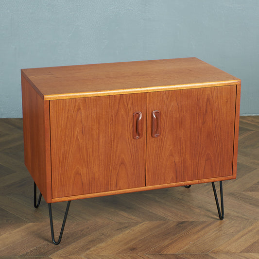 Fresco サイドキャビネット / カスタム アイアンヘアピンレッグ