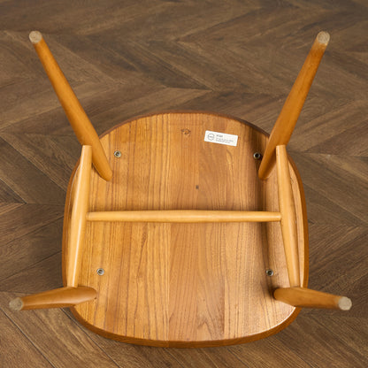 スワンバックチェア