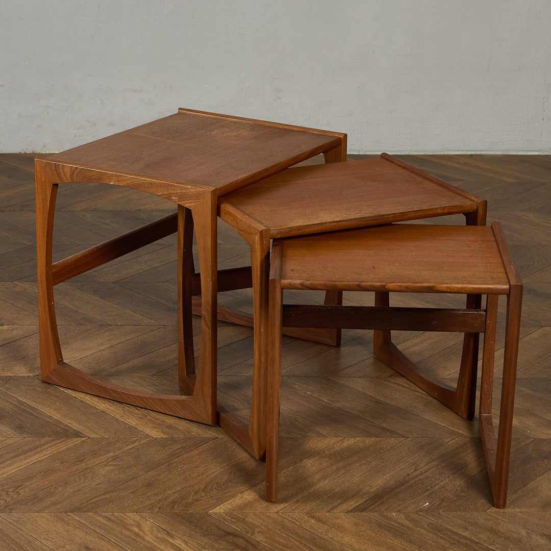 Quadrille ヴィンテージ ネストテーブル