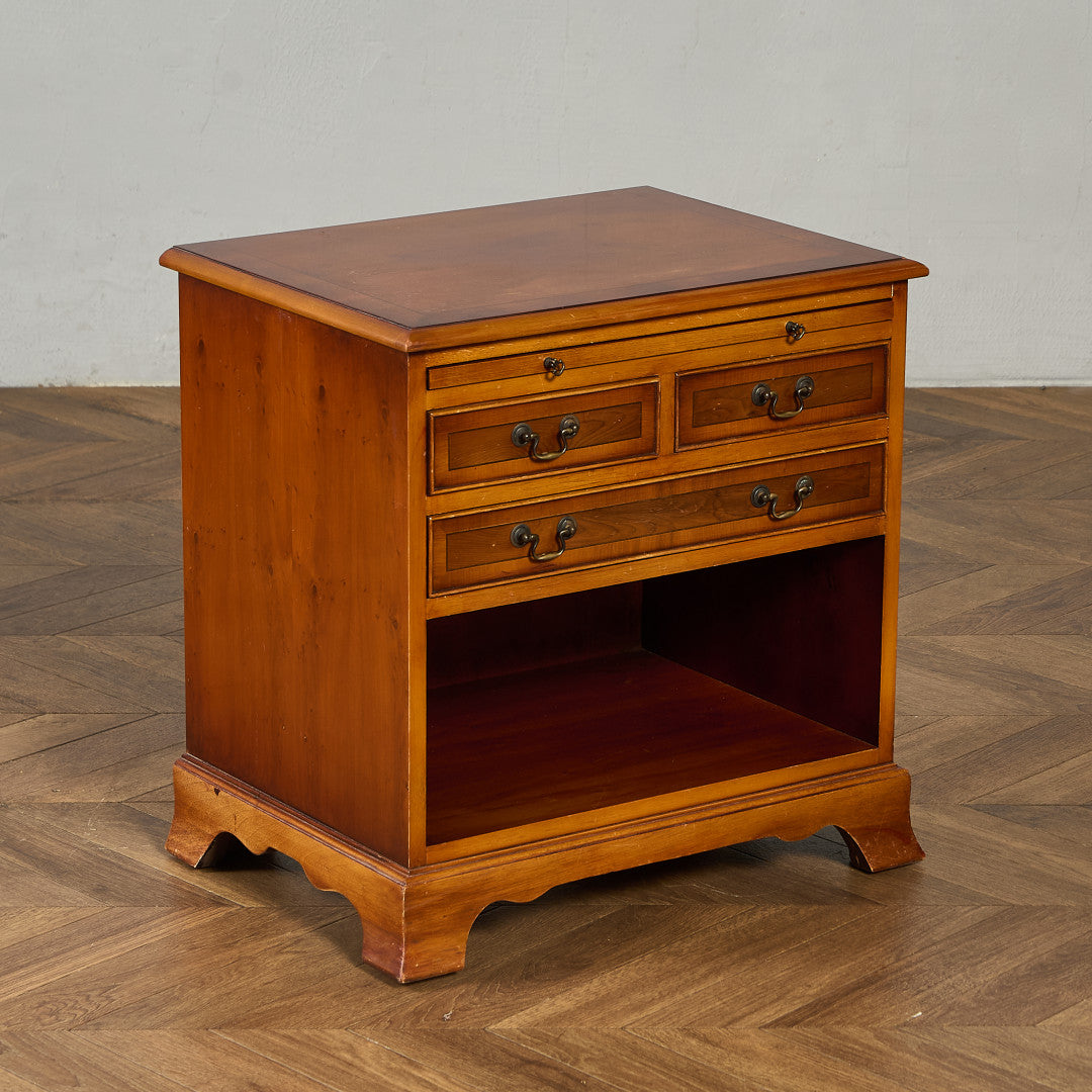 サイドキャビネット